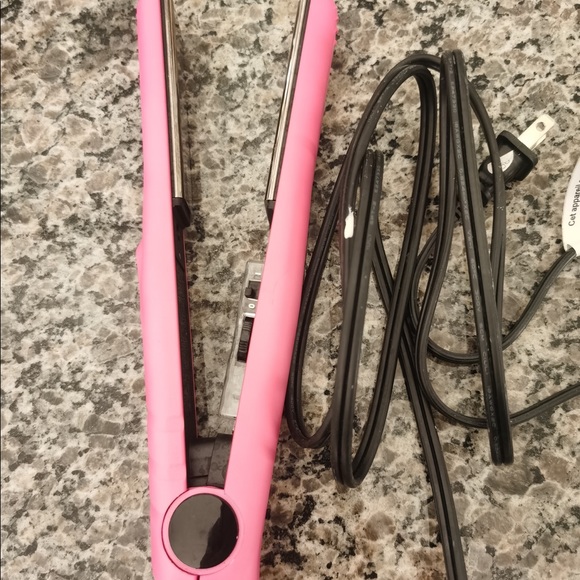 revlon flat iron - Picture 3 of 5